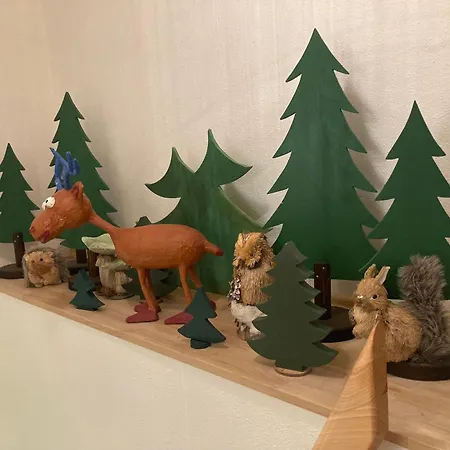 Waldhoehe -sonniger Balkon-boxspringbett-ladestation E-auto Appartement