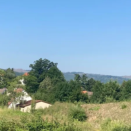 Lägenhet Waldhoehe -sonniger Balkon-boxspringbett-ladestation E-auto