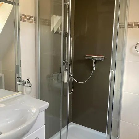 Lejlighed Waldhoehe -sonniger Balkon-boxspringbett-ladestation E-auto *