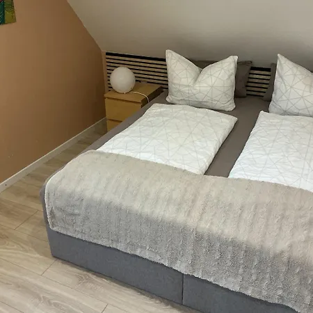 Waldhoehe -sonniger Balkon-boxspringbett-ladestation E-auto Lägenhet Bad Harzburg